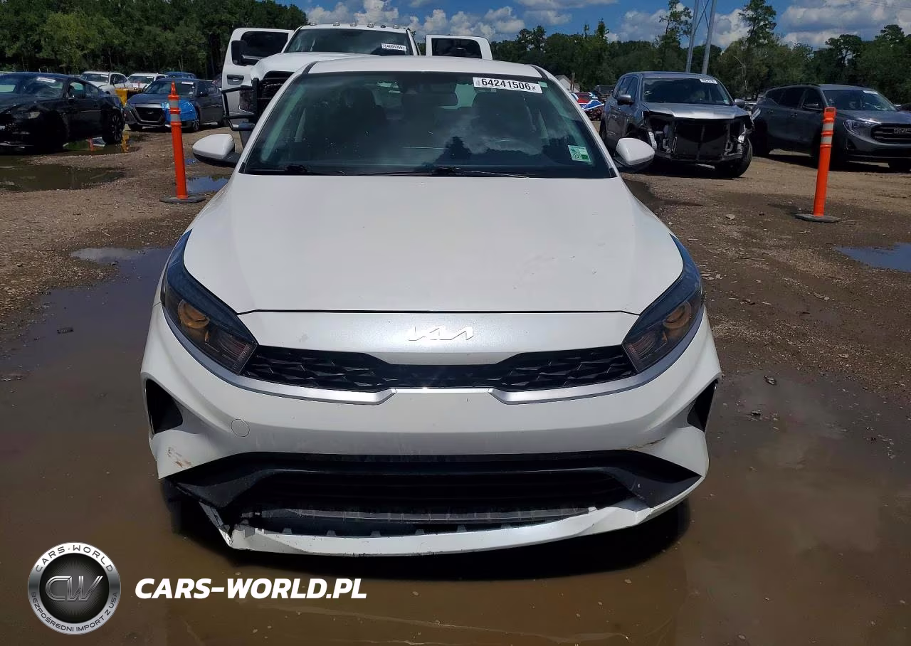 2024 Kia Forte Lxs VIN:3KPF24AD2RE743941 - 5
