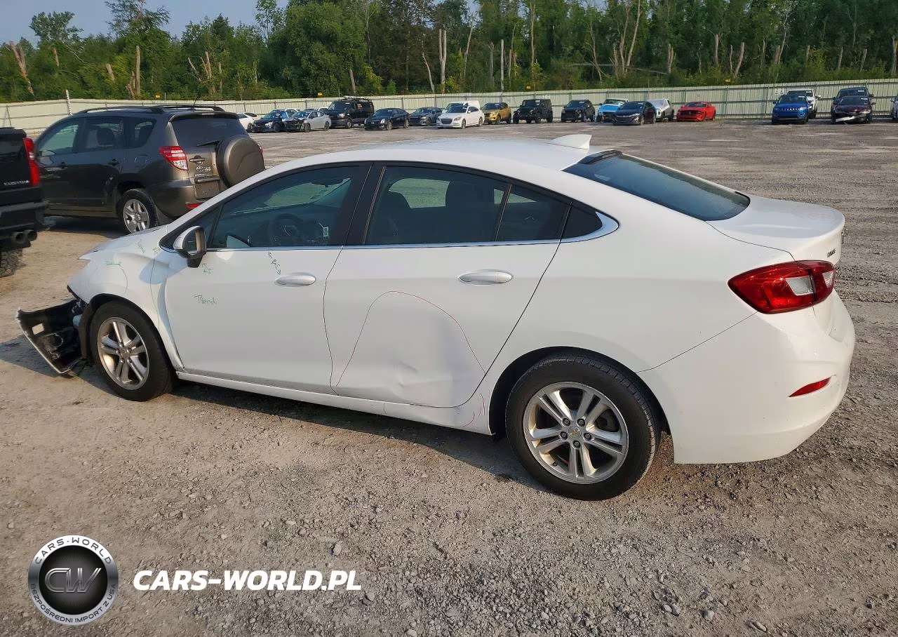 2018 Chevrolet Cruze Lt VIN:1G1BE5SMXJ7213420 - 2