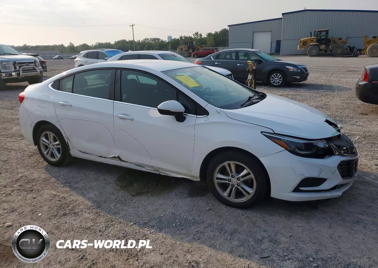 2018 Chevrolet Cruze Lt VIN:1G1BE5SMXJ7213420 - 4