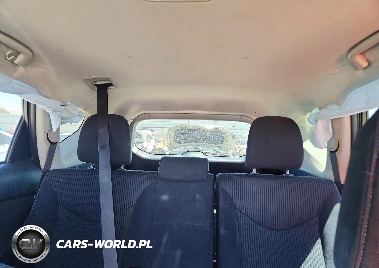 2015 Toyota Prius V Two VIN:JTDZN3EU2FJ026379 - 10