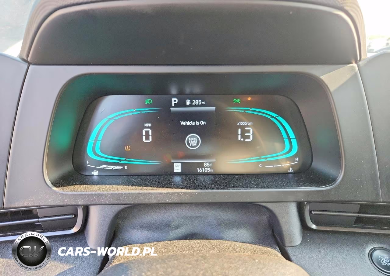 2025 Hyundai Elantra Sel Sport VIN:KMHLM4DG8SU993416 - 9