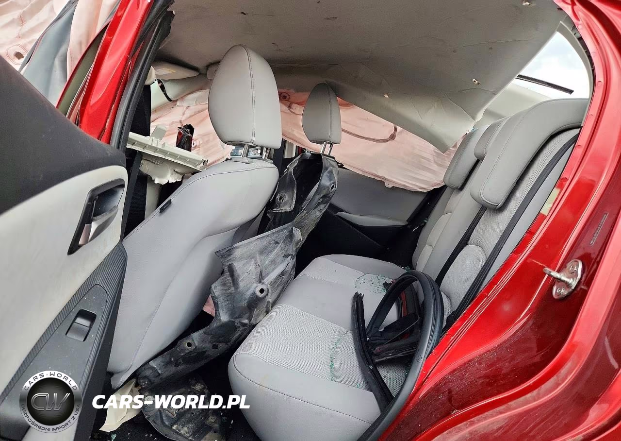 2019 Toyota Yaris Le VIN:3MYDLBYV4KY518899 - 10