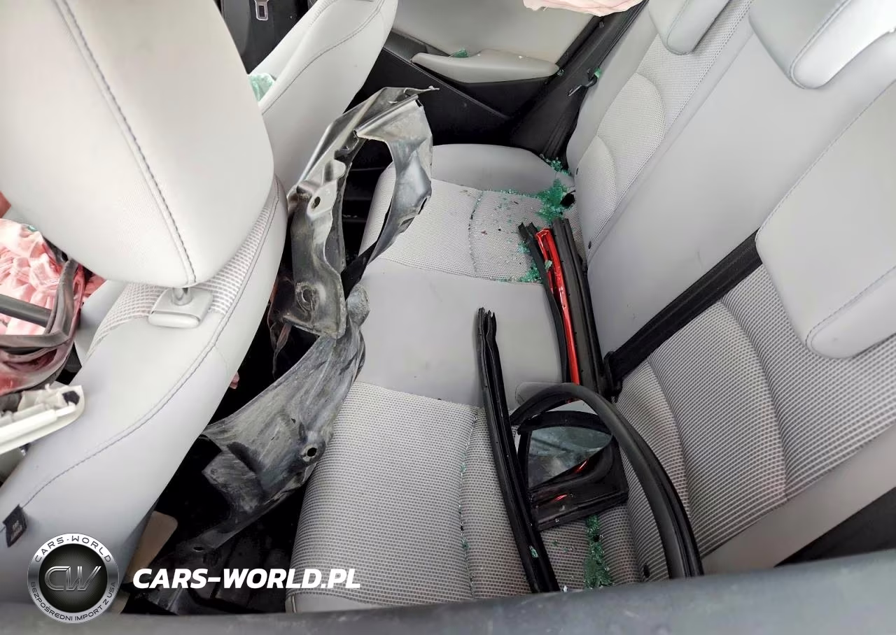 2019 Toyota Yaris Le VIN:3MYDLBYV4KY518899 - 12