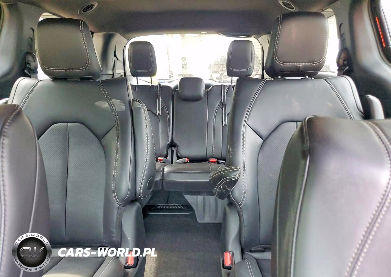 2025 Chrysler Pacifica Hybrid Select VIN:2C4RC1S73SR563633 - 10