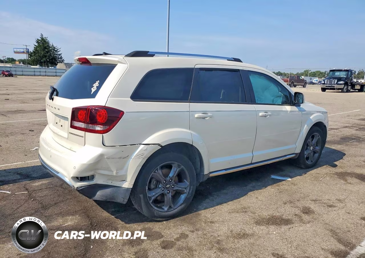 2019 Dodge Journey Crossroad VIN:3C4PDDGG6KT702178 - 3