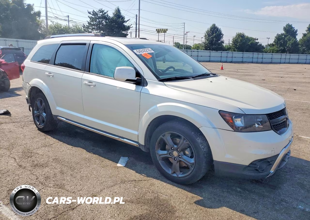 2019 Dodge Journey Crossroad VIN:3C4PDDGG6KT702178 - 4