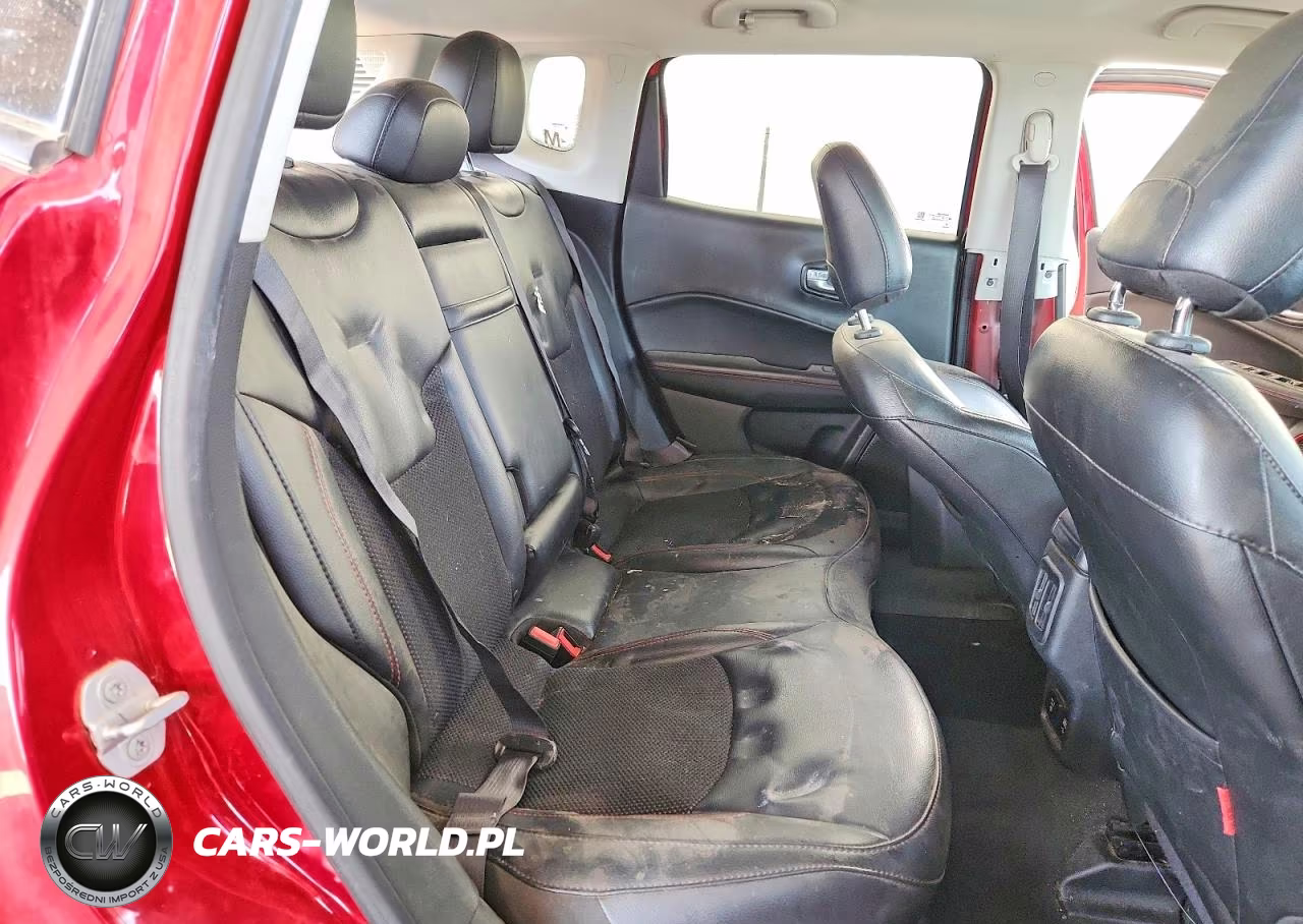 2019 Jeep Compass Trailhawk VIN:3C4NJDDB7KT752953 - 10