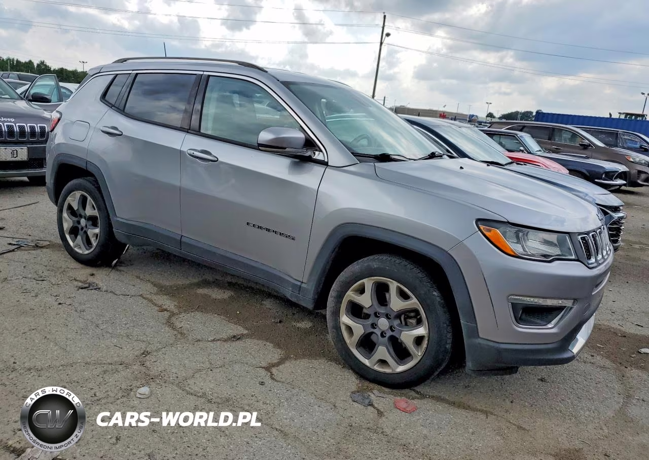 2019 Jeep Compass Limited VIN:3C4NJDCB2KT620720 - 4
