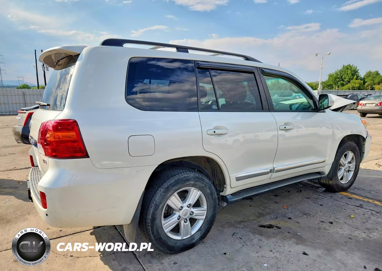 2014 Toyota Land Cruiser Base VIN:JTMHY7AJ5E4025679 - 3