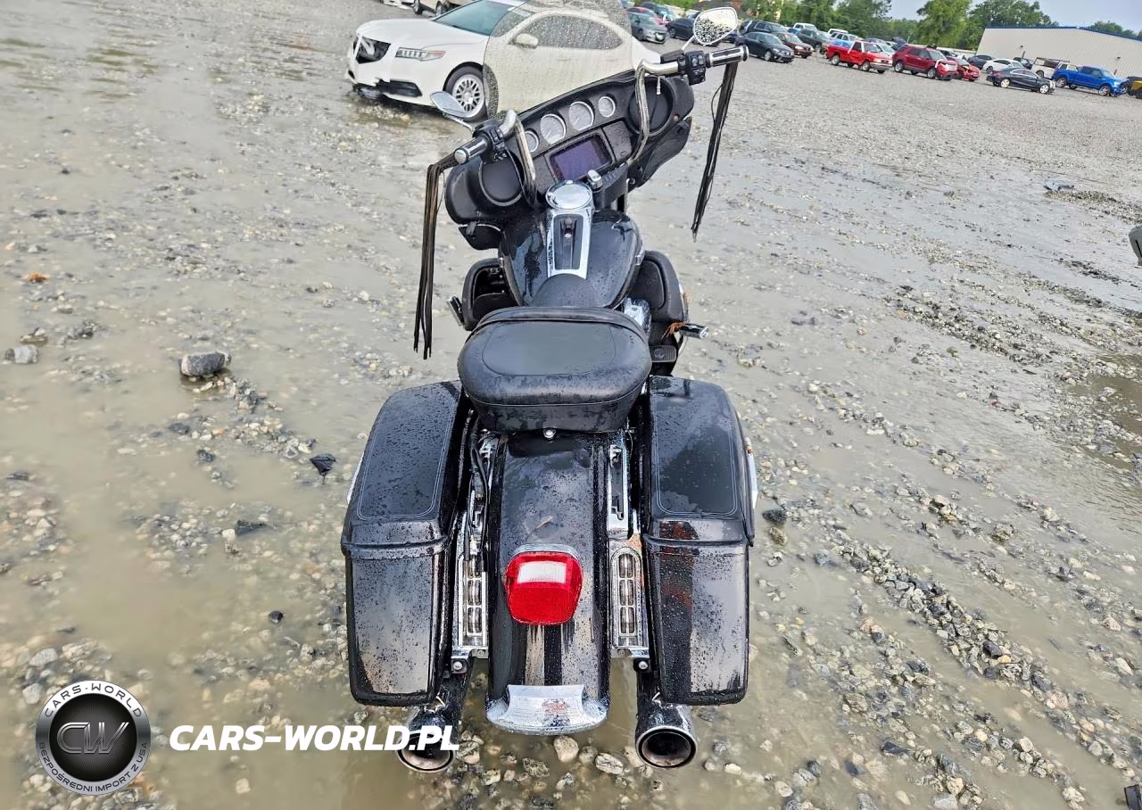 2019 Harley-Davidson Flhtcu VIN:1HD1FCC12KB637986 - 4