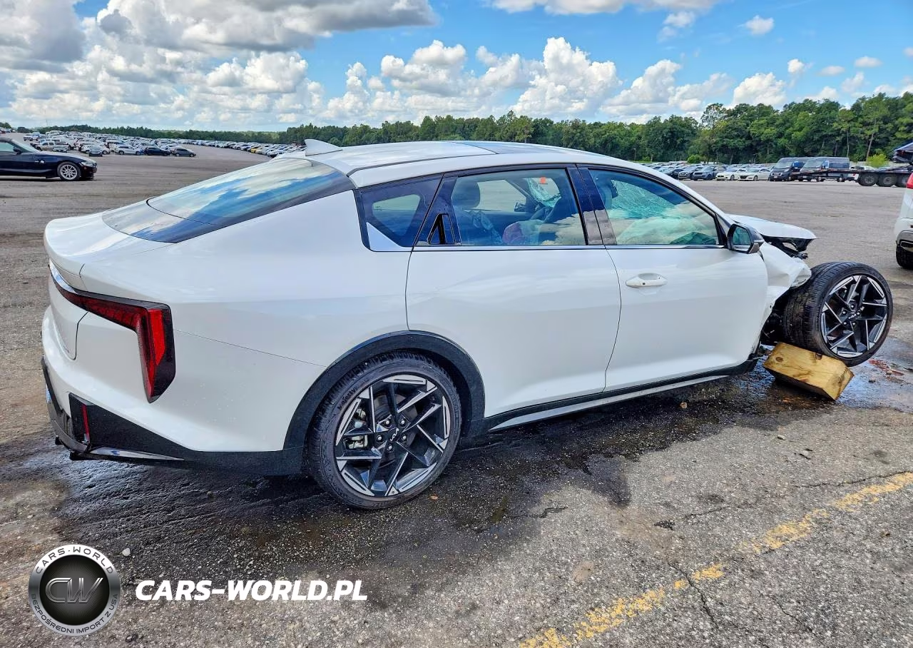 2026 Kia K4 Gt Line VIN:3KPFW4DE5TE255227 - 3