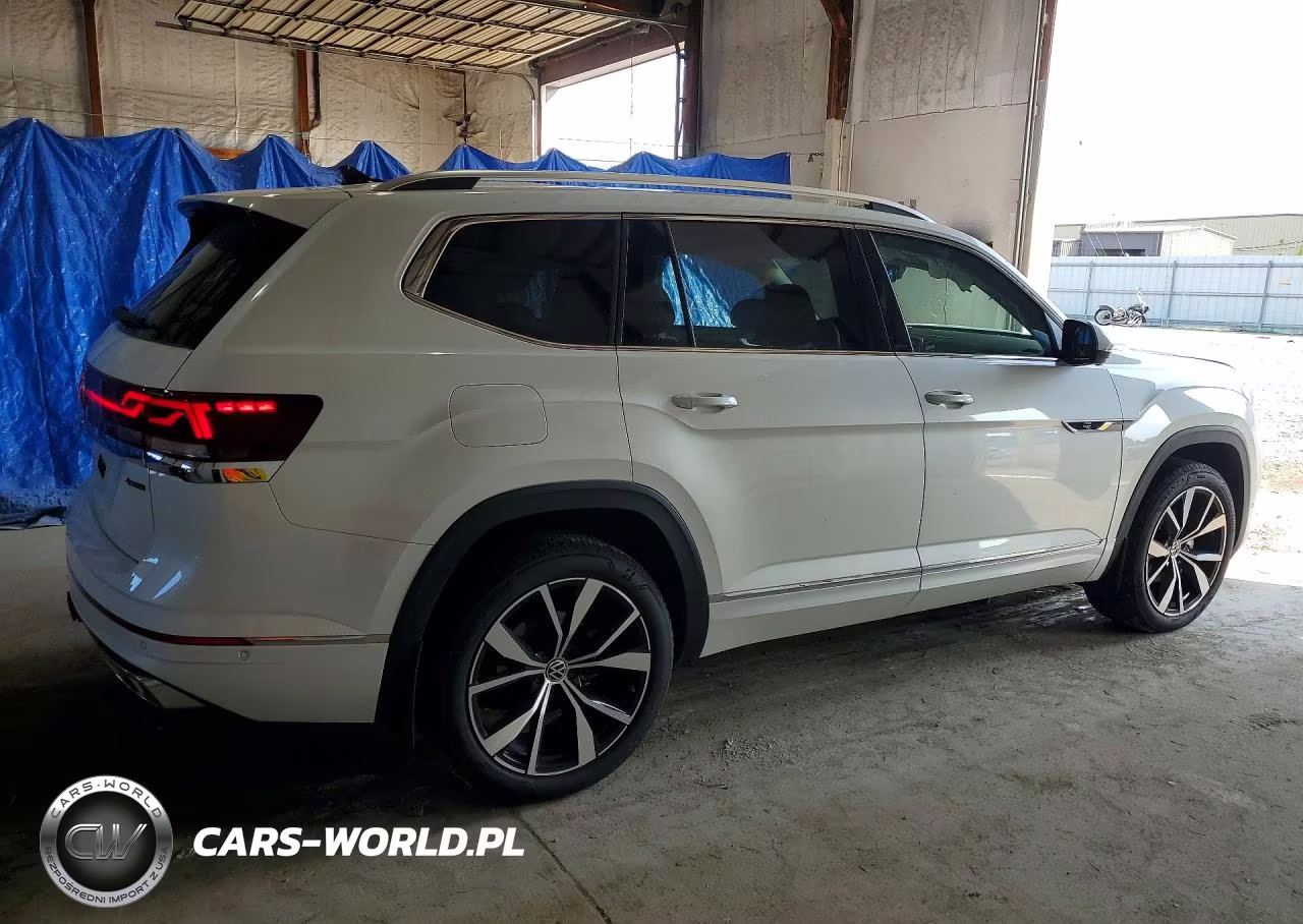 2026 Volkswagen Atlas Sel Premium R-Line VIN:1V2FN2CA1TC511147 - 3