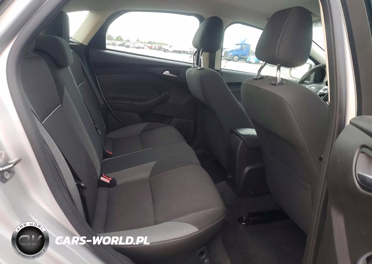 2012 Ford Focus Se VIN:1FAHP3K22CL204841 - 10