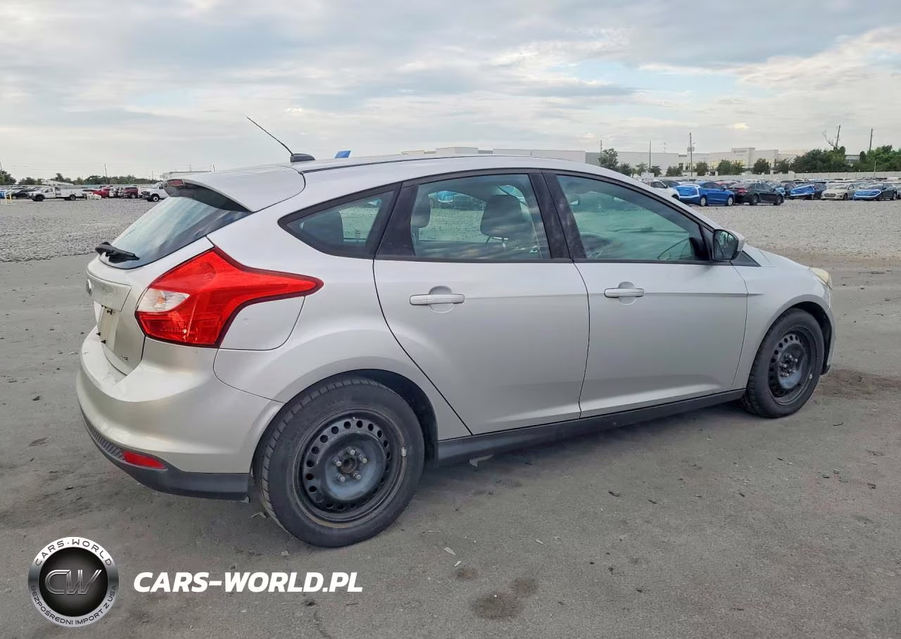 2012 Ford Focus Se VIN:1FAHP3K22CL204841 - 3
