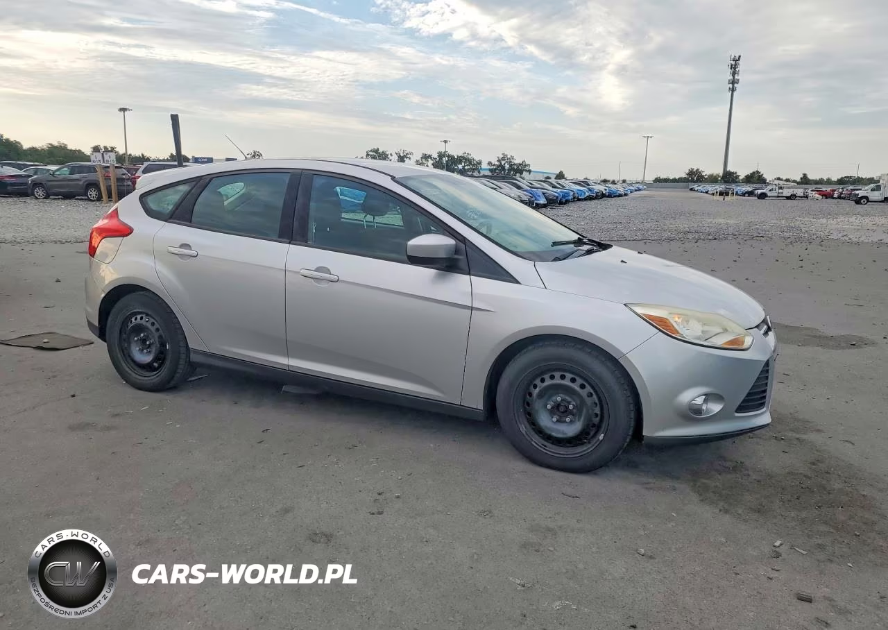 2012 Ford Focus Se VIN:1FAHP3K22CL204841 - 4