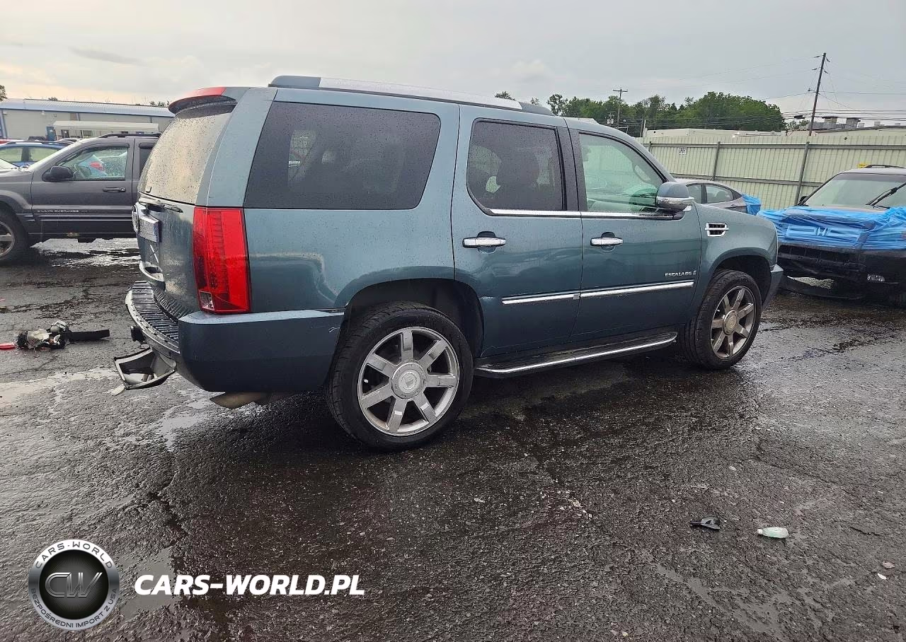 2008 Cadillac Escalade Luxury VIN:1GYFK63878R262348 - 3