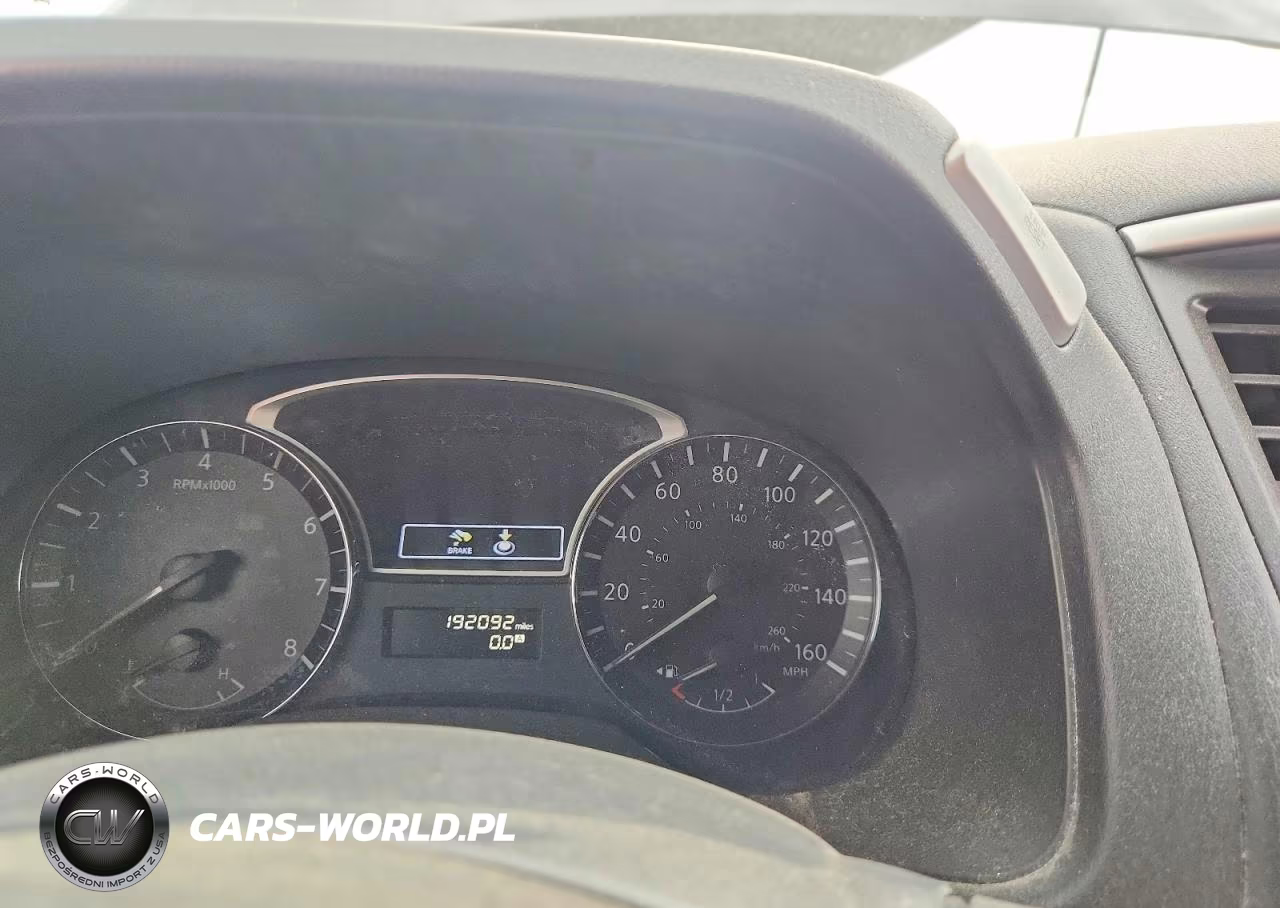 2014 Nissan Pathfinder S VIN:5N1AR2MN5EC698683 - 9