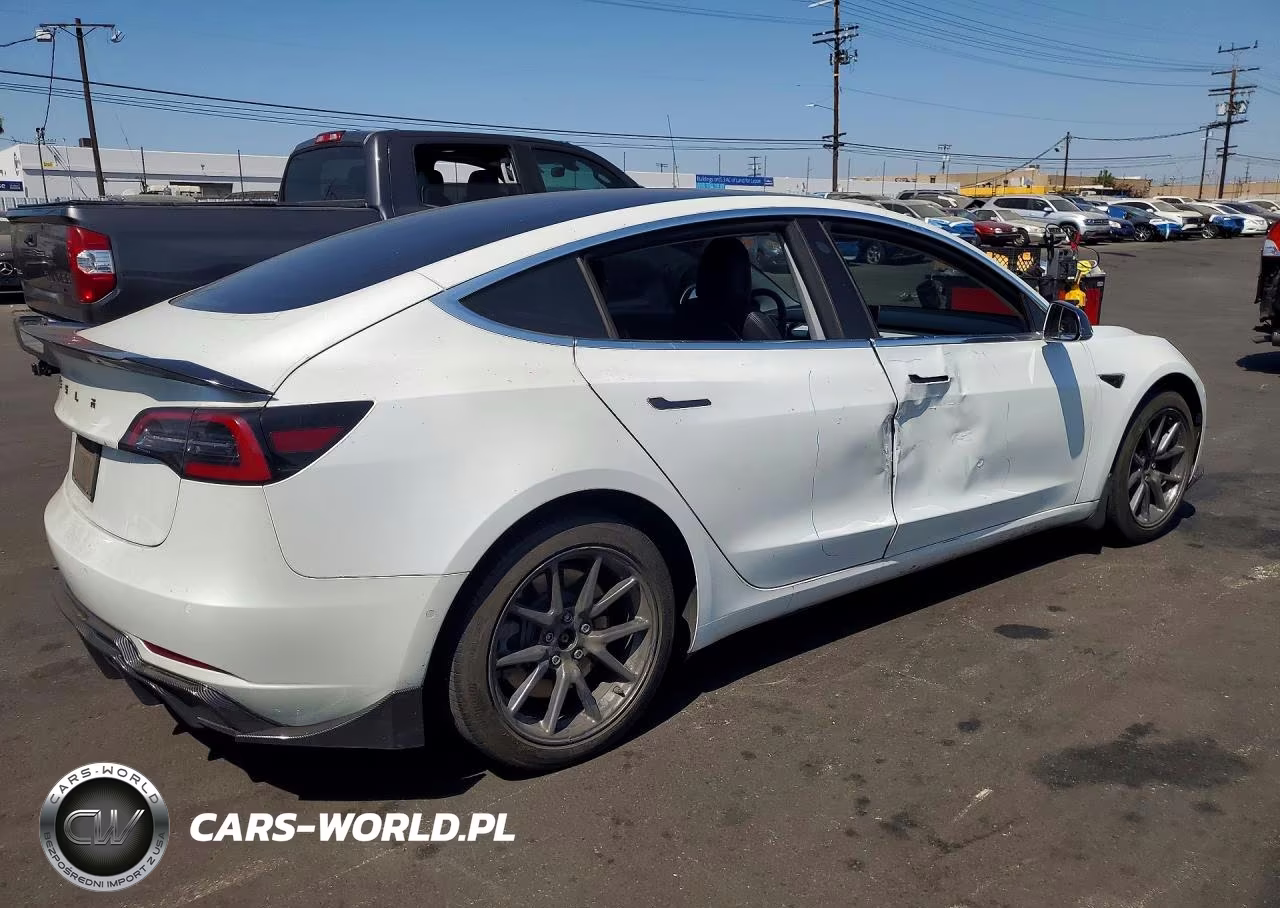 2020 Tesla Model 3 VIN:5YJ3E1EAXLF659201 - 3