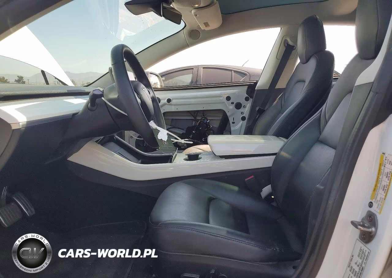 2020 Tesla Model 3 VIN:5YJ3E1EAXLF659201 - 7