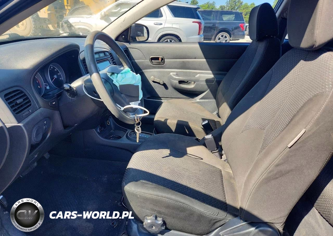 2010 Hyundai Accent Gs VIN:KMHCM3AC3AU186120 - 7