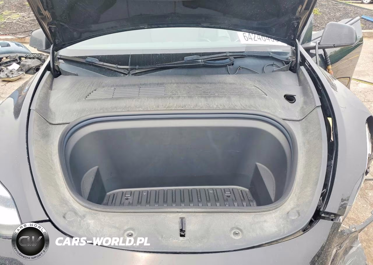 2021 Tesla Model Y VIN:5YJYGDEE9MF183979 - 12