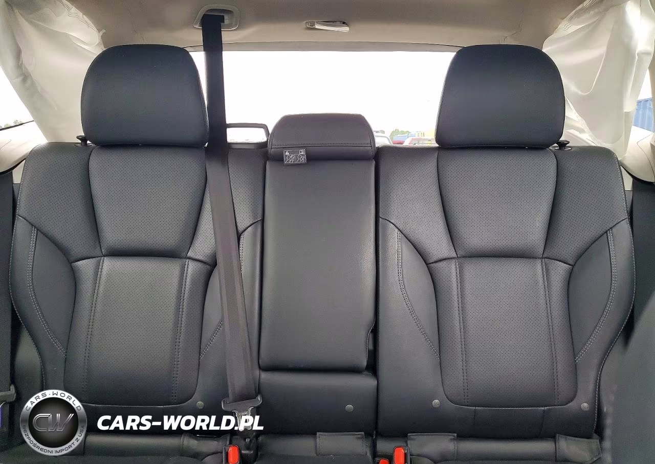 2019 Subaru Forester Touring VIN:JF2SKAWC1KH472076 - 10