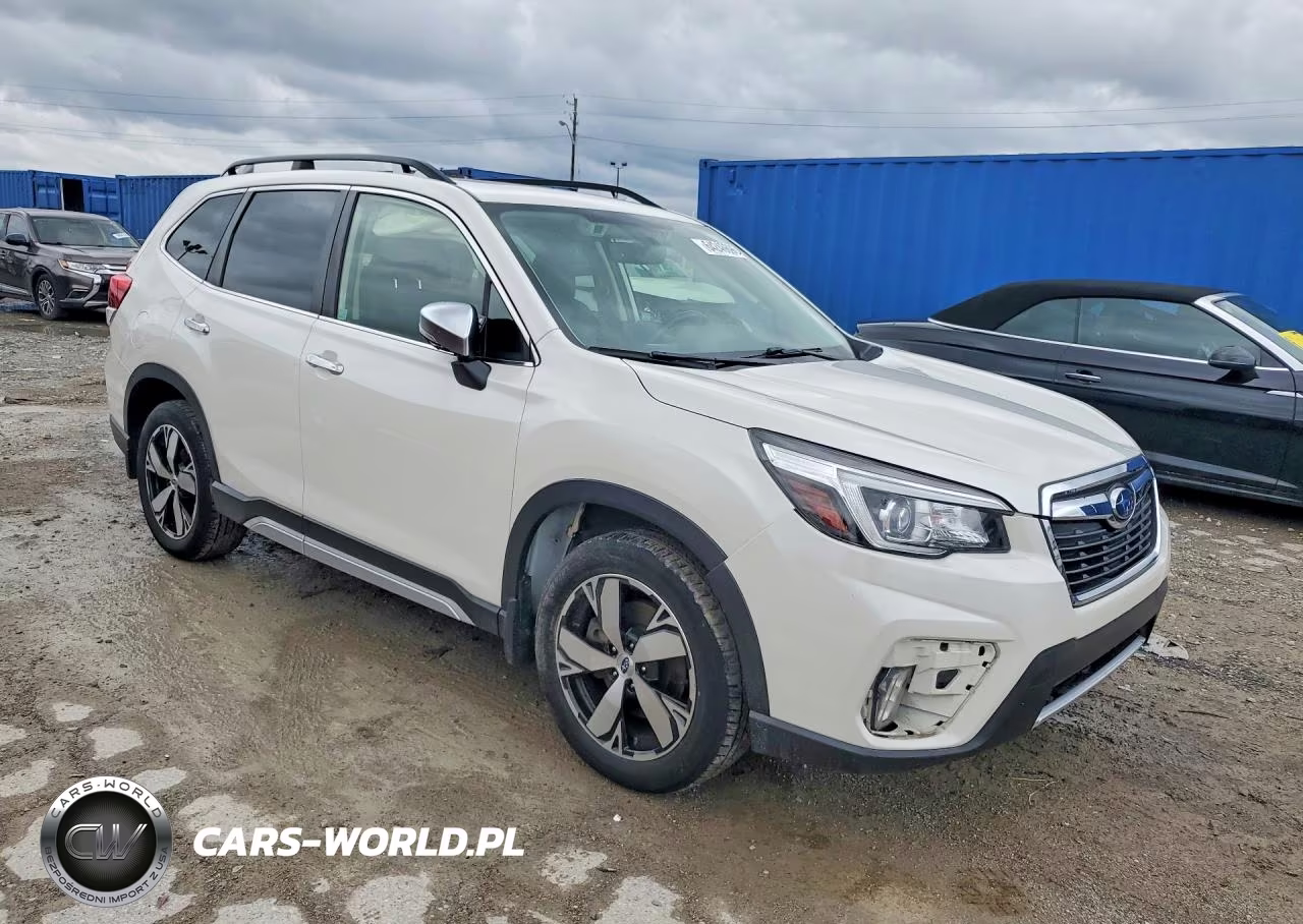 2019 Subaru Forester Touring VIN:JF2SKAWC1KH472076 - 4
