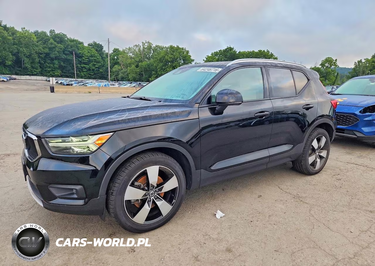 2021 Volvo Xc40 T5 Momentum VIN:YV4162UK7M2409002 - 1