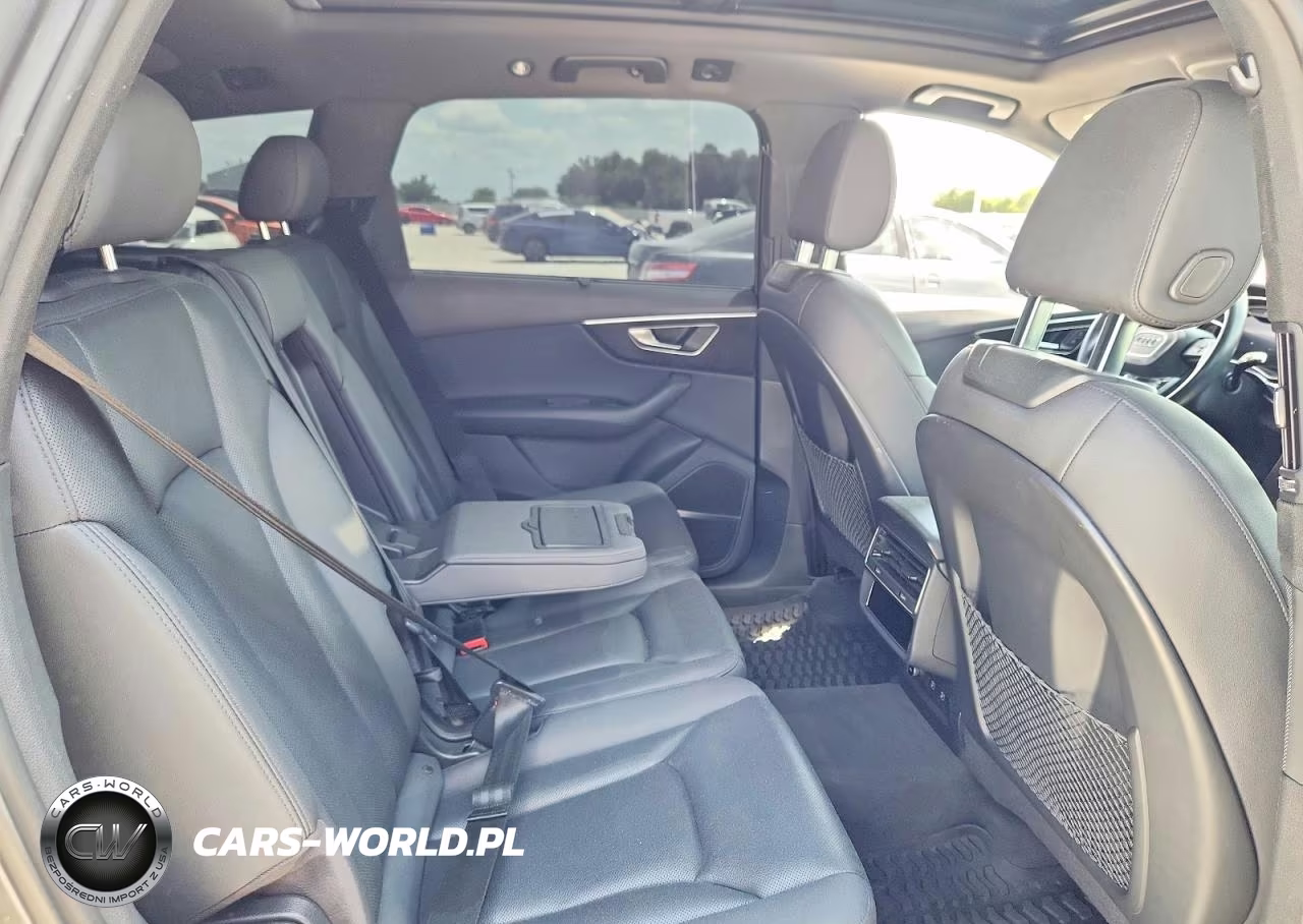 2021 Audi Q7 Premium Plus VIN:WA1LJAF73MD035144 - 10