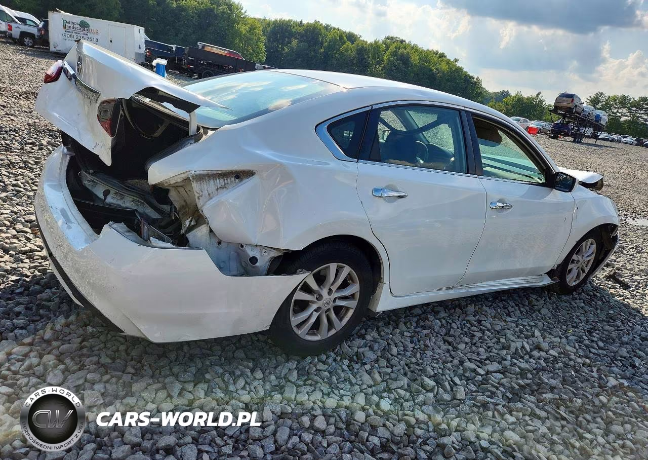 2018 Nissan Altima 2.5 S VIN:1N4AL3AP3JC245146 - 3