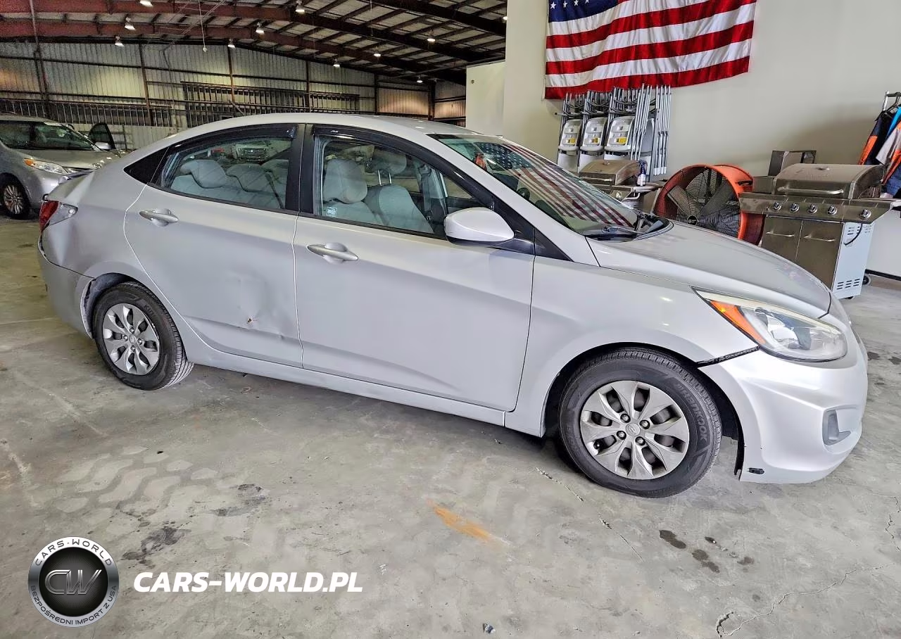 2015 Hyundai Accent Gls VIN:KMHCT4AE5FU816429 - 4