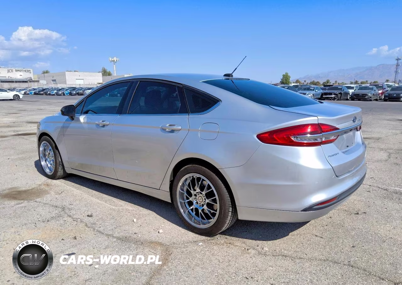 2018 Ford Fusion S VIN:3FA6P0G73JR271036 - 2