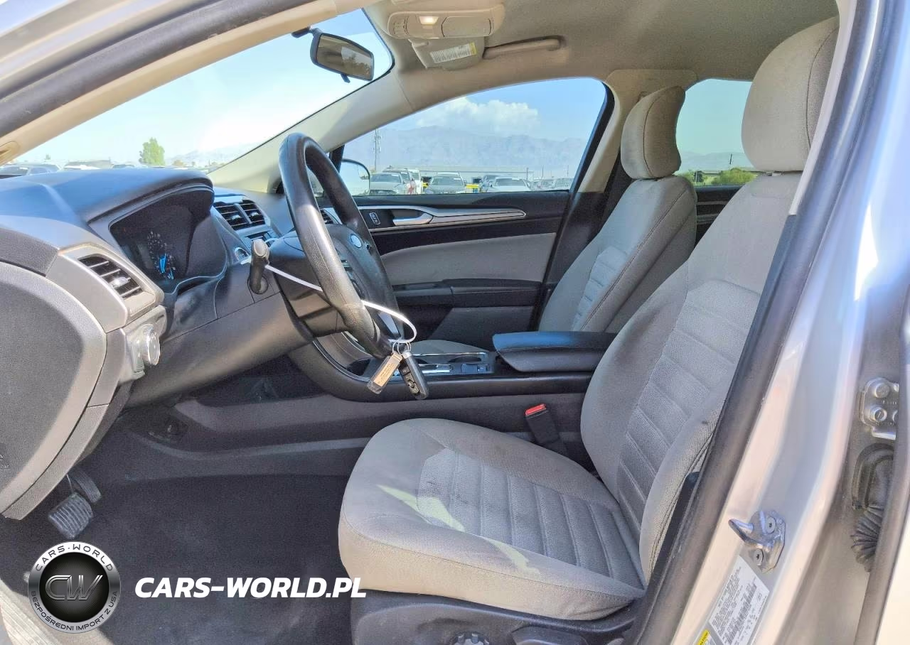 2018 Ford Fusion S VIN:3FA6P0G73JR271036 - 7