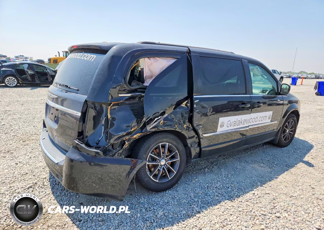 2013 Chrysler Town & Country Touring VIN:2C4RC1BG4DR559061 - 3