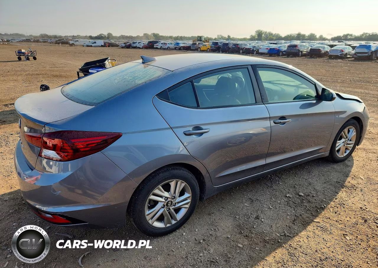 2019 Hyundai Elantra Value Edition VIN:KMHD84LF8KU827852 - 3
