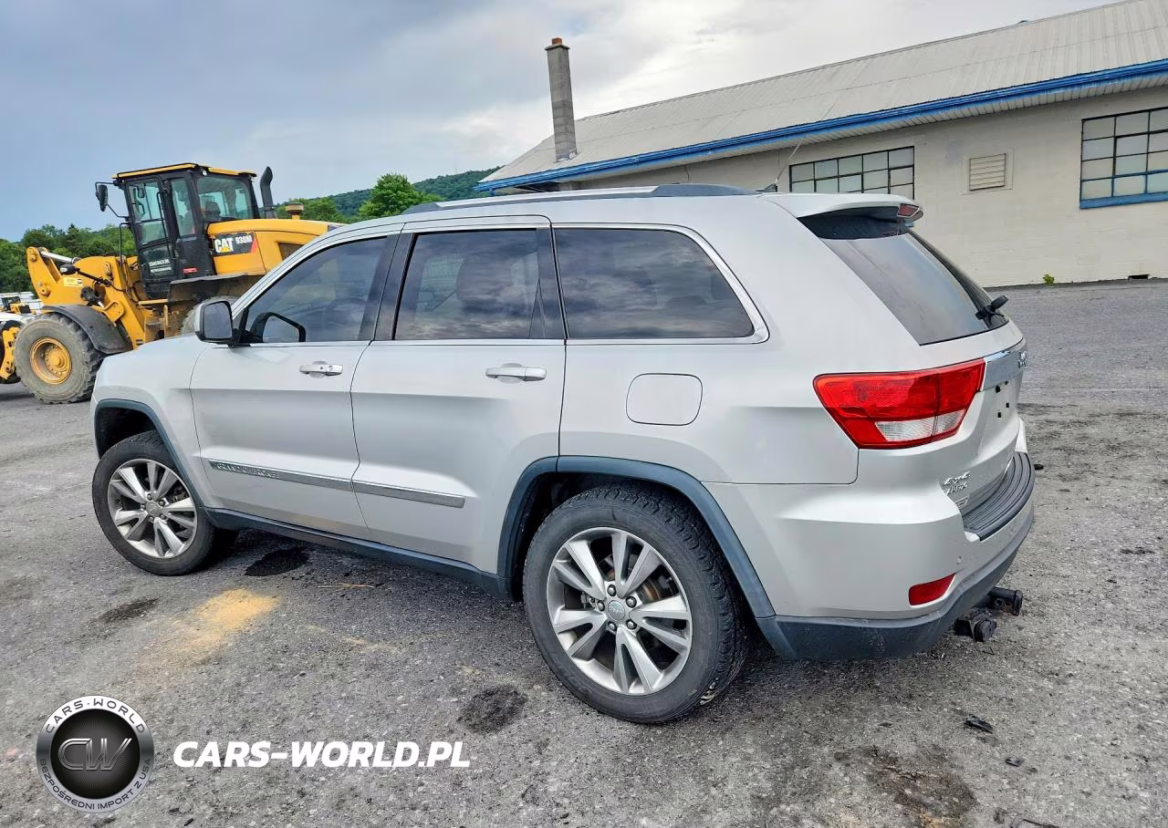 2013 Jeep Grand Cherokee Laredo VIN:1C4RJFAG8DC582078 - 2