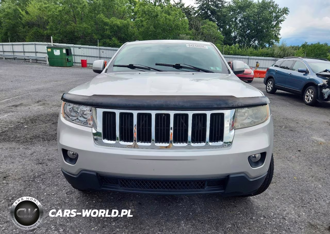 2013 Jeep Grand Cherokee Laredo VIN:1C4RJFAG8DC582078 - 5