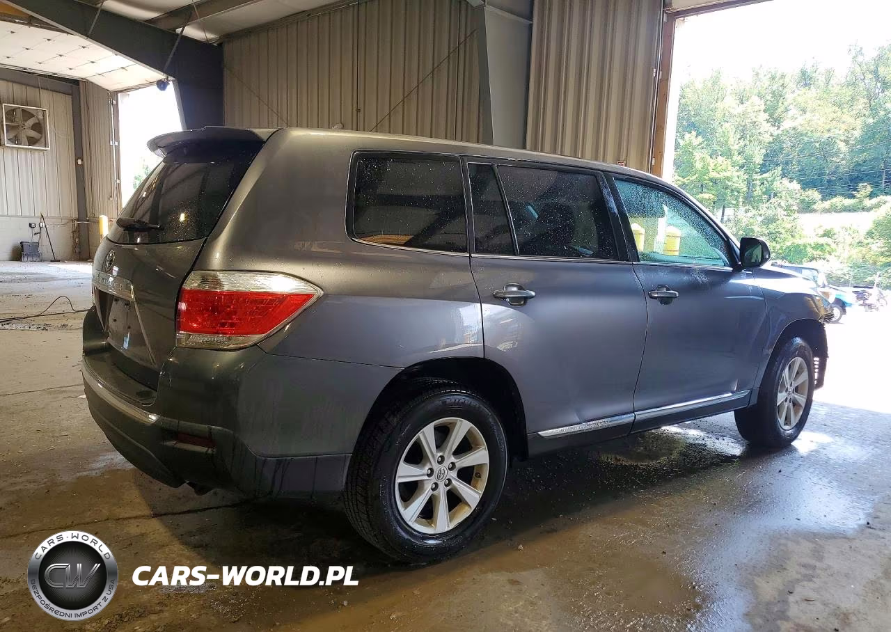 2013 Toyota Highlander Base VIN:5TDZA3EH0DS040974 - 3