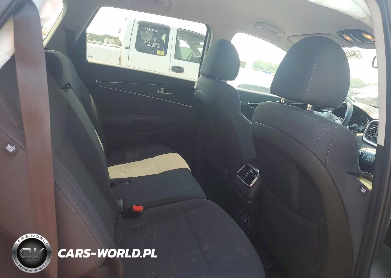 2019 Kia Sorento Lx VIN:5XYPGDA31KG438890 - 11