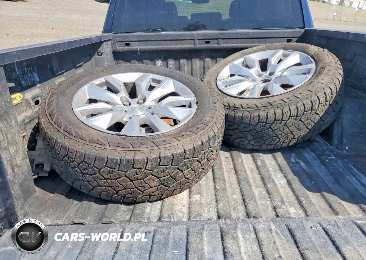 2020 Chevrolet Silverado C1500 Custom VIN:1GCPWBEF8LZ360316 - 12