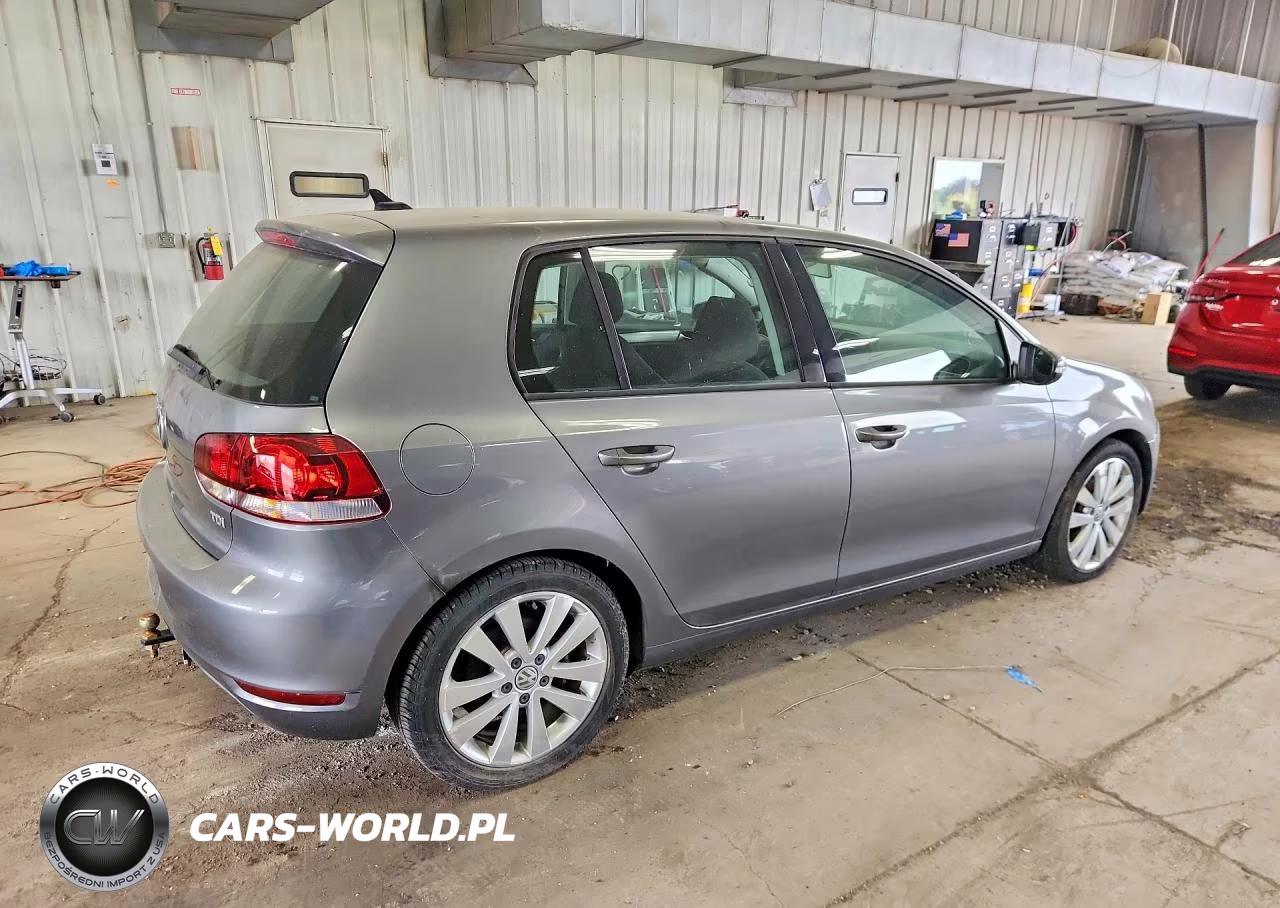 2013 Volkswagen Golf VIN:WVWDM7AJ1DW019777 - 3