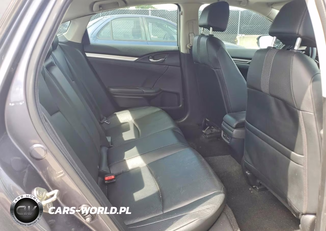 2019 Honda Civic Touring VIN:19XFC1F92KE005899 - 10