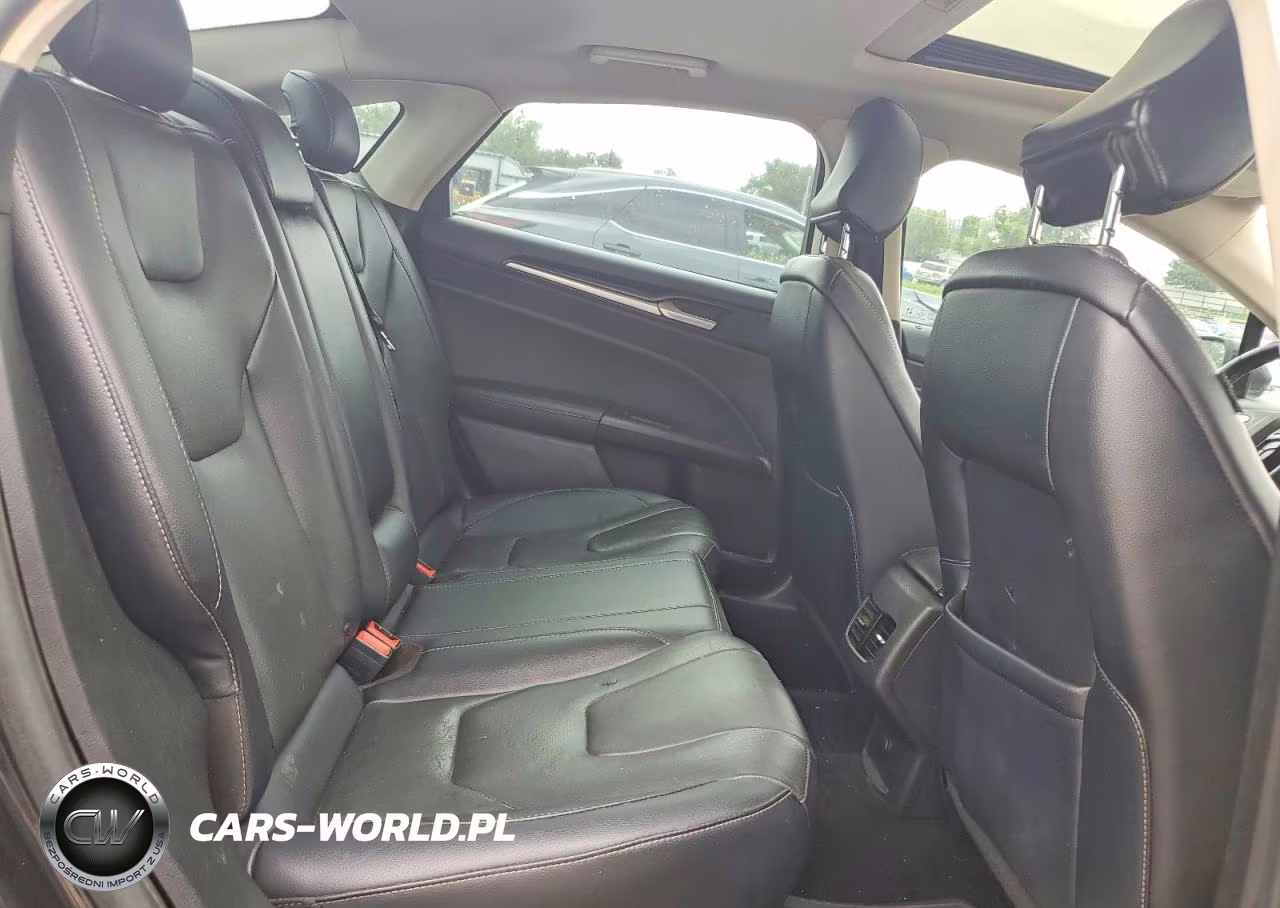 2020 Ford Fusion Titanium VIN:3FA6P0D99LR117939 - 10