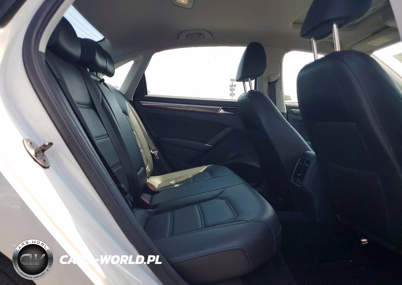 2017 Volkswagen Passat Se VIN:1VWGT7A35HC050312 - 10