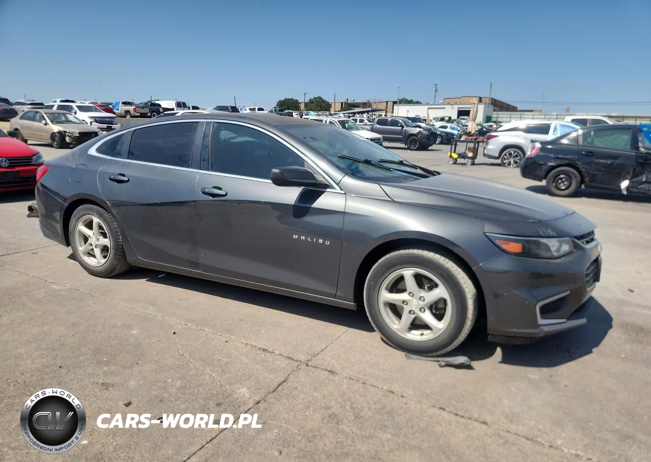 2017 Chevrolet Malibu Lt VIN:1G1ZB5STXHF136594 - 4