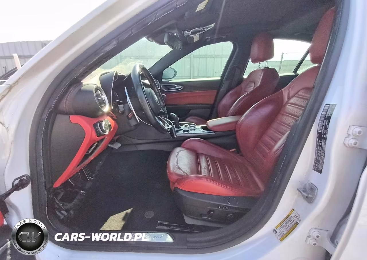 2020 Alfa Romeo Giulia Ti VIN:ZARFAMBN0L7625023 - 7