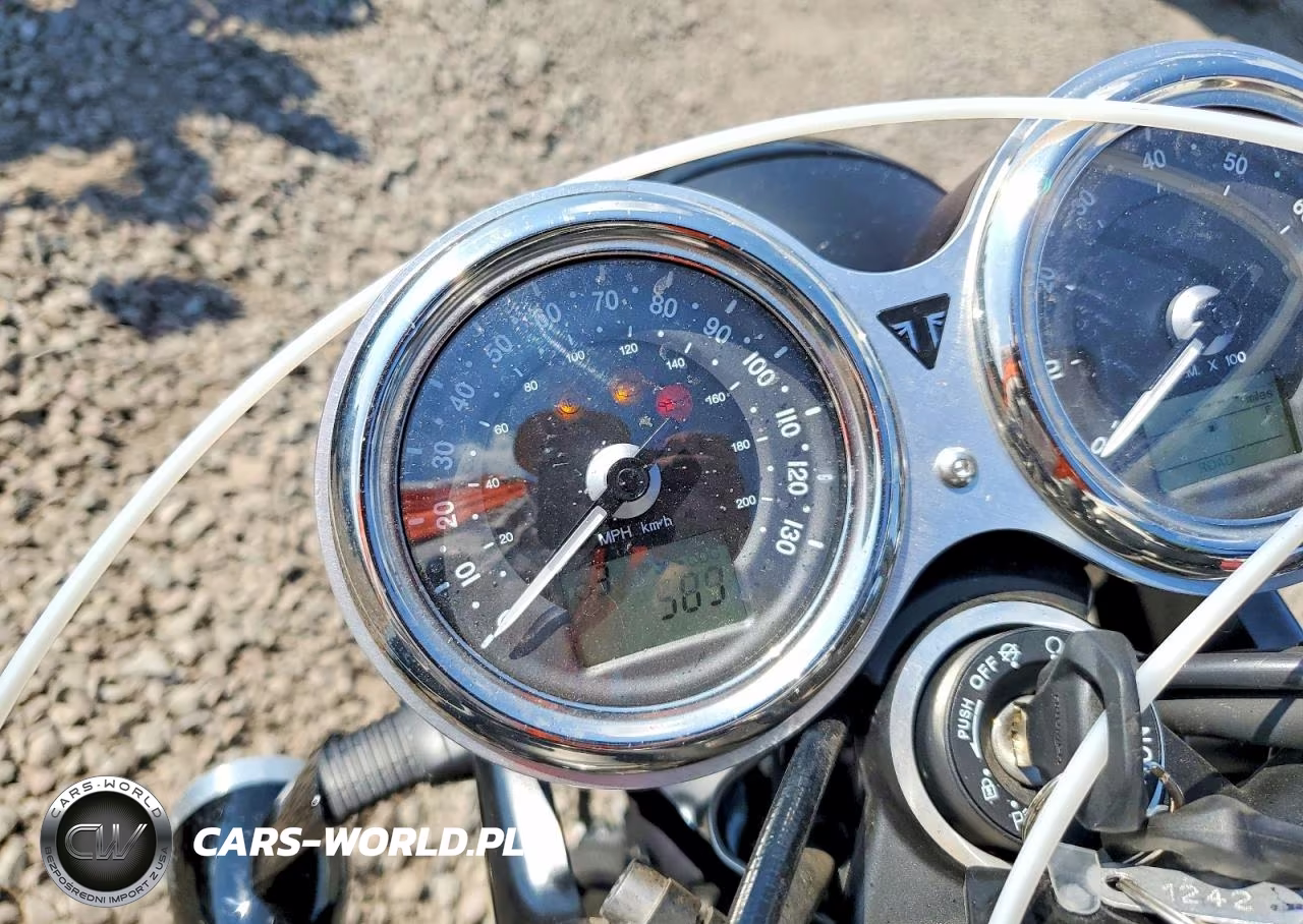 2020 Triumph Motorcycle Bonneville T120 VIN:SMTD40HLXLT957339 - 7