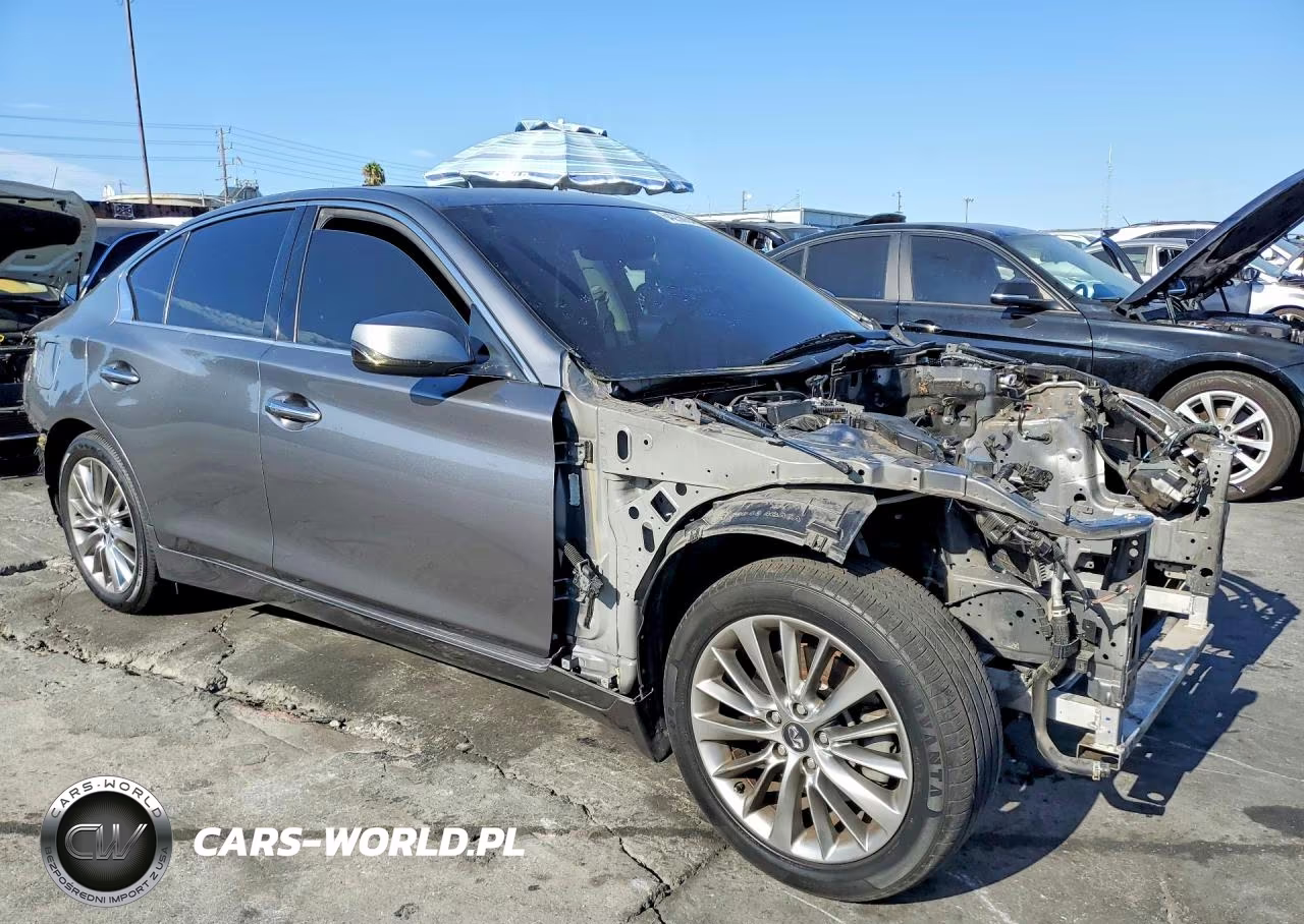 2018 Infiniti Q50 3.0T Luxe VIN:JN1EV7AP7JM363825 - 4