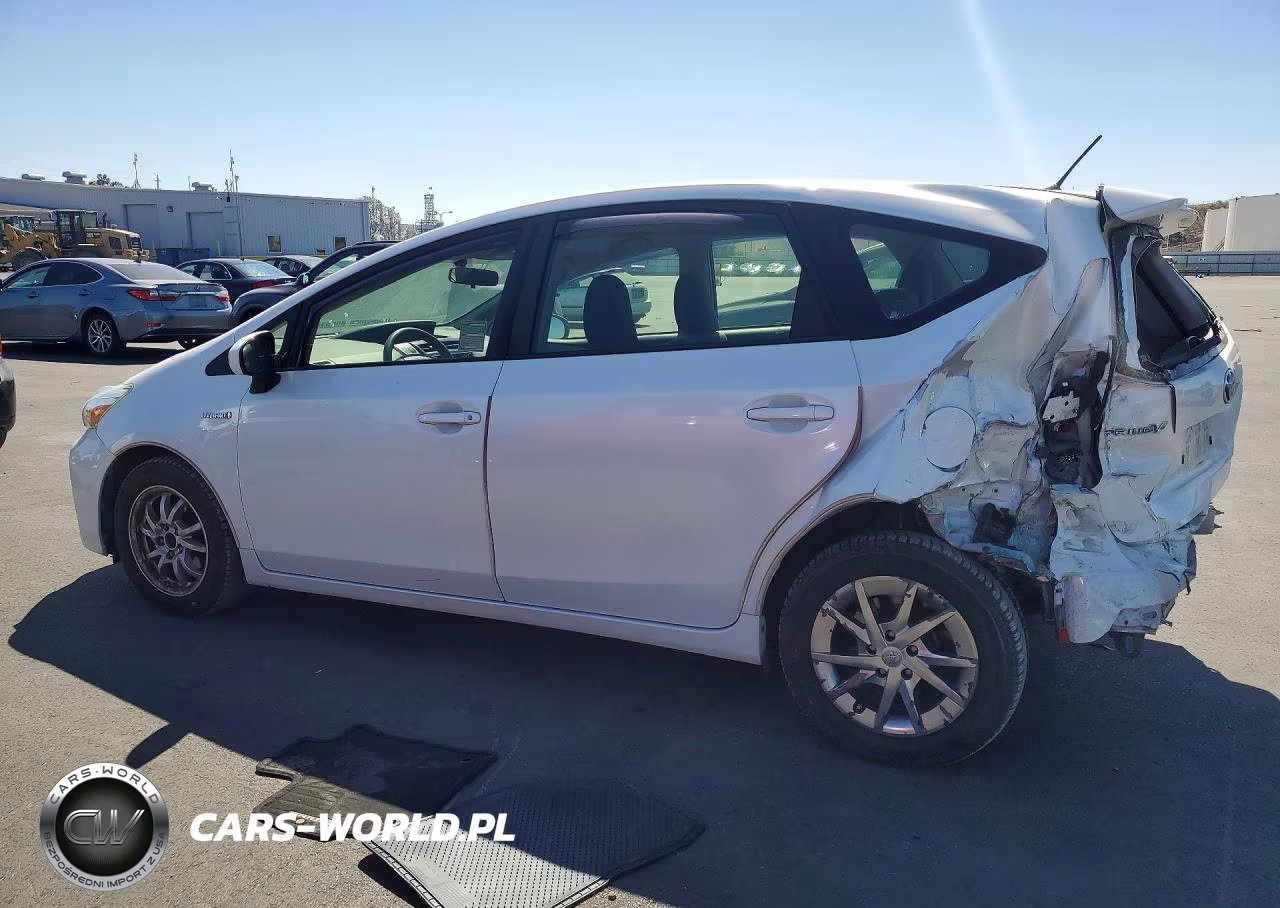 2015 Toyota Prius V Two VIN:JTDZN3EU4FJ039358 - 2