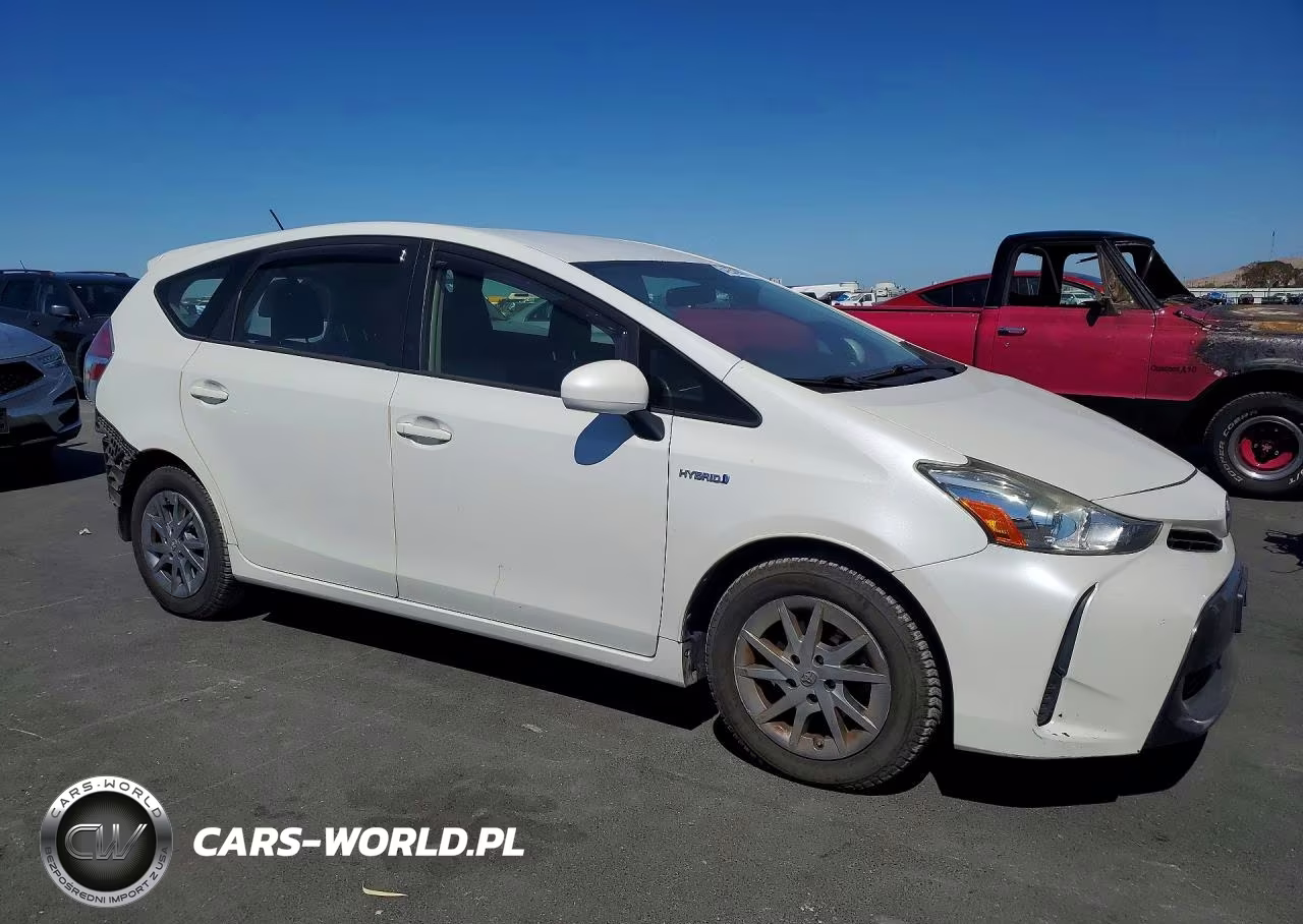 2015 Toyota Prius V Two VIN:JTDZN3EU4FJ039358 - 4